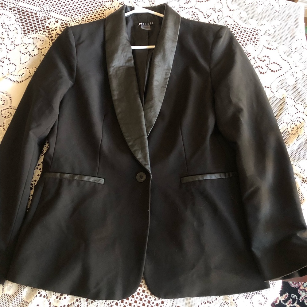 Black Blazer